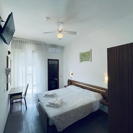 Room In Lodge - Hotel Sara - 2 Guests Room - N 4 Cesenatico