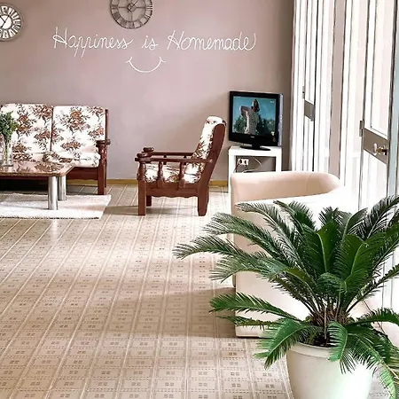 Πανσιόν Room In Lodge - Hotel Sara - 2 Guests Room - N 4