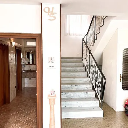Гостевой дом Room In Lodge - Hotel Sara - 2 Guests Room - N 4 Чезенатико