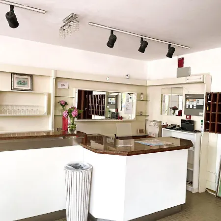 Πανσιόν Room In Lodge - Hotel Sara - 2 Guests Room - N 4 *