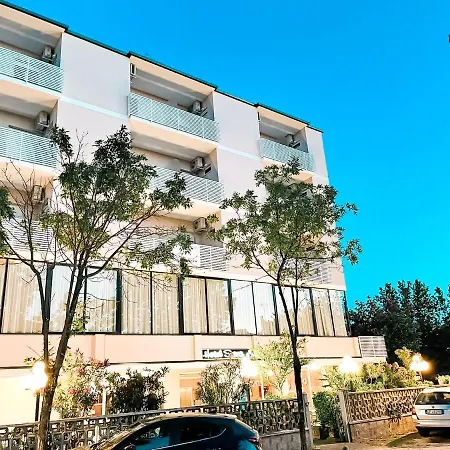 Room In Lodge - Hotel Sara - 2 Guests Room - N 4 Guest house Cesenatico